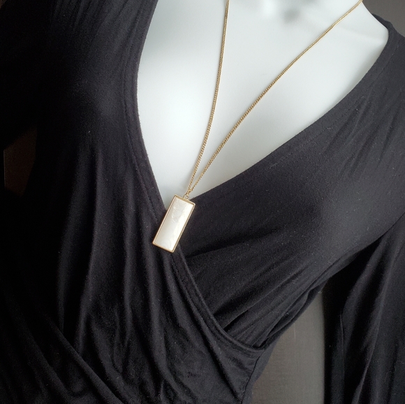 🔥3/$30 Wraparound Long Sleeve - Picture 9 of 9